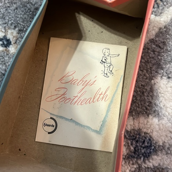 Vintage Edward’s todlins pink crib shoes - Picture 5 of 7